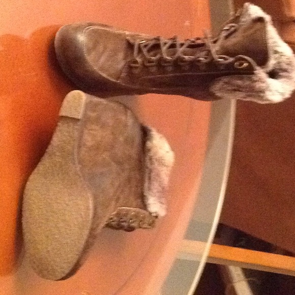 Wedge suede ankle boots - Picture 3 of 4